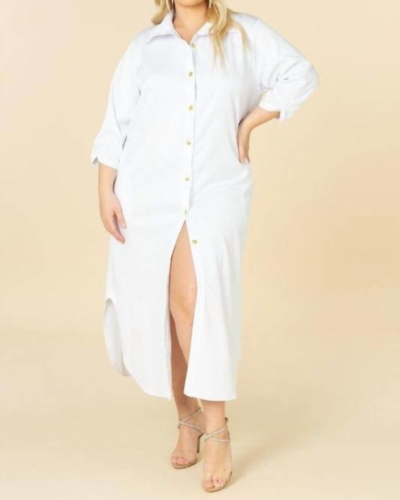 Front of a model wearing a size Large Curvy Maxi Shirtdress in White in White by Karen T Design. | dia_product_style_image_id:345402